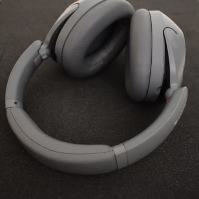 Sony WH-XB910N Wireless Extra-Bass Noise Cancelling Headphones image 4
