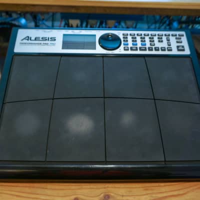 Alesis Performance Pad Pro 8 zónásAlesis Performance Pad Pro 8 zónás  