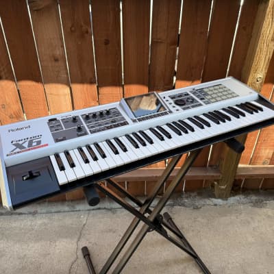 Roland Fantom-X6 61-Key Workstation Keyboard 2004 - 2008 - Silver