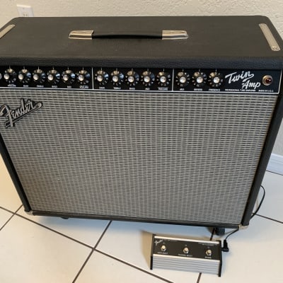 Fender Professional  2 channel 25/100W Twin Amp 1999 Black Tolex  / Silver Face Cloth Fabric image 1