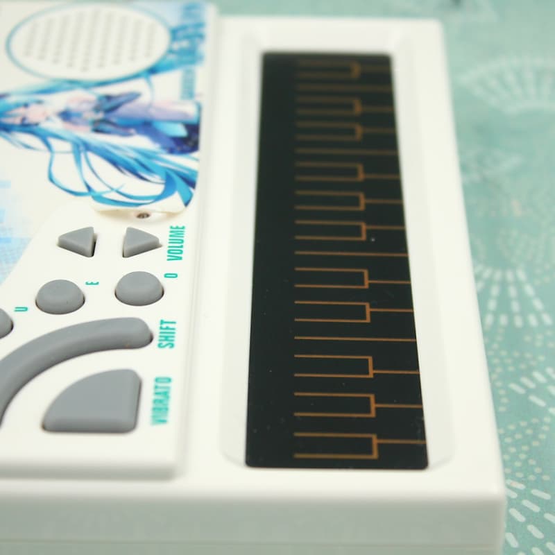 Gakken Otona no Kagaku NSX-39 Pocket Miku Singing Keyboard