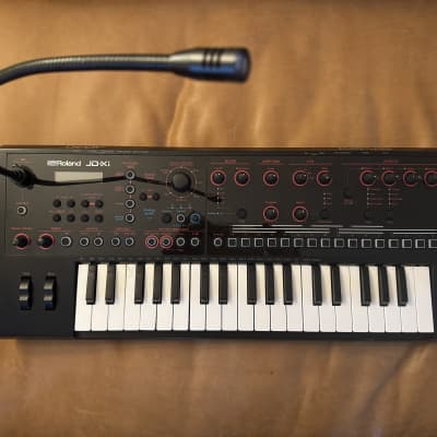 Roland JD-Xi 37-Key Analog/Digital Crossover Synthesizer 2015 - Present - Black