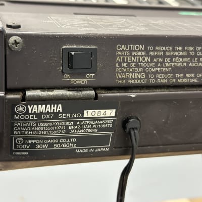 Vintage Yamaha DX7 Programmable Algorithm Synthesizer with Original Travel Case - 1983 - 1987 - Black - Made in Japan image 5