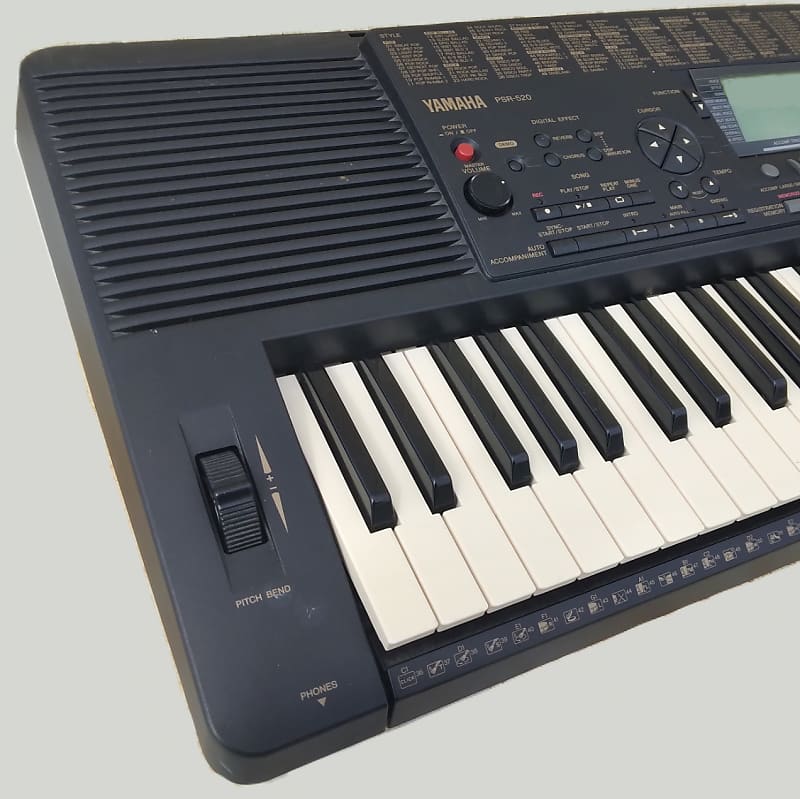 Yamaha PSR-520 Synthesizer Arranger Keyboard | Box + Accessories