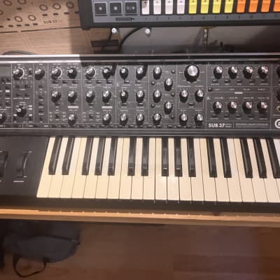 Moog Sub 37 Tribute Edition 2010s - Black