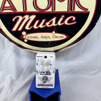 ギター MAD PROFESSOR Snow White BJF DESIGN Amazon.com: Mad Professor Snow White AutoWah Effect Pedal