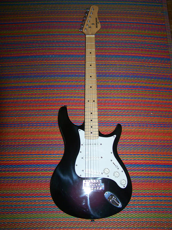 Behringer Stratocaster Style Electric Guitar Reverb