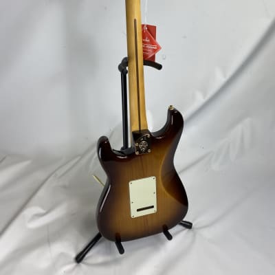 Fender 75th Anniversary Commemorative Stratocaster - 2-color Bourbon Burst image 8