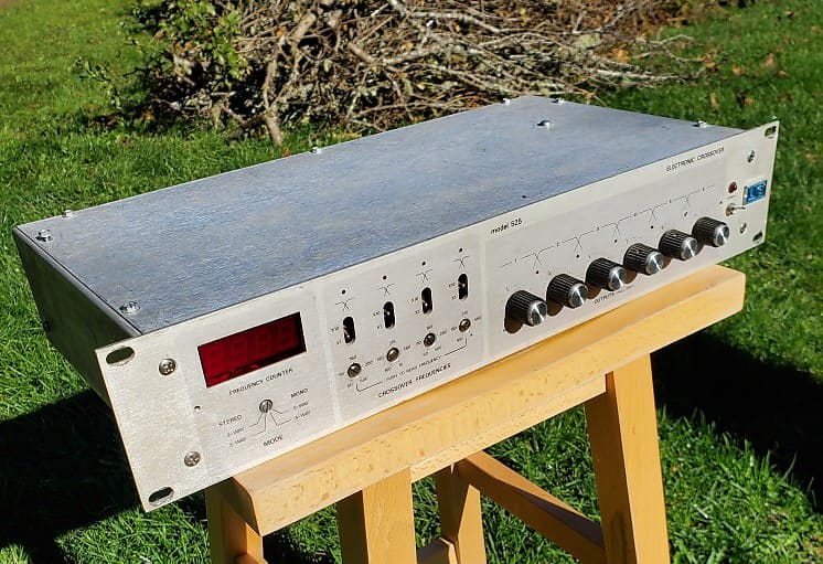 UREI 525 Electronic Crossover 1980s | Reverb Lithuania