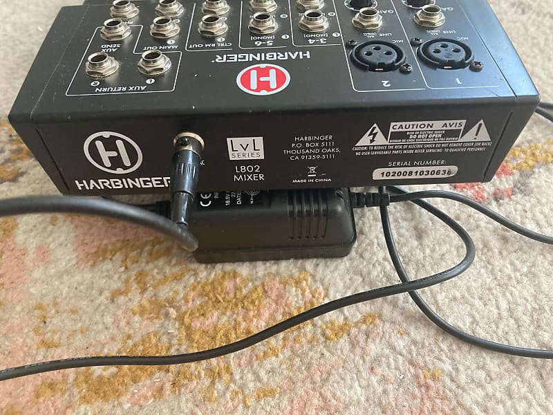 Harbinger L802 Mixer with Power Supply EXC!