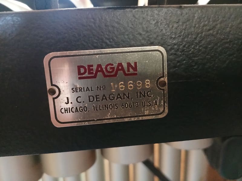 Deagan 582 Traveller 1976 Black/Aluminum/Chrome Reverb
