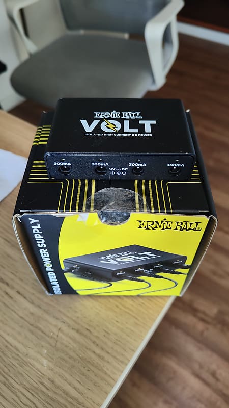 Ernie Ball Volt Power Supply