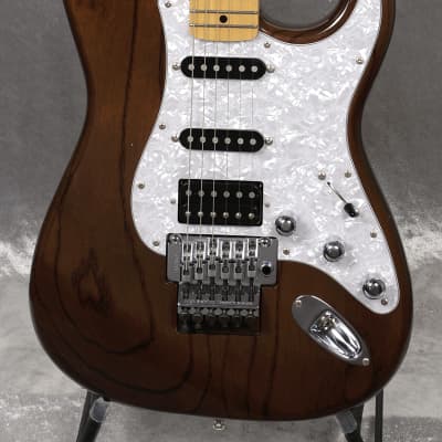 ギター Fender Japan Stratocaster ST71/ASH (WAL) エレキギター】FenderJapanよりST71をウォルナットカラーで
