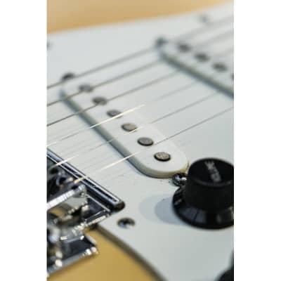 1983 Fender Standard Stratocaster (USA) with Maple Fretboard ivory white image 23
