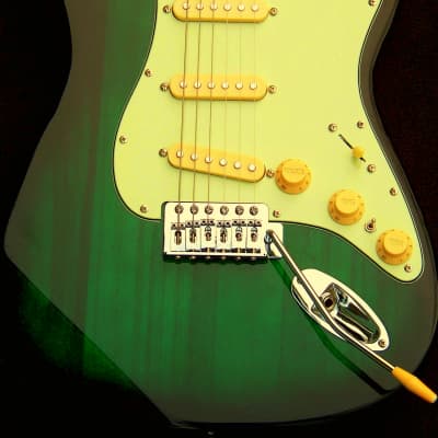 X-Light Green Burst Strat-Custom 22 fret Bound Rosewood/Maple Strat+7 Sound Switch+T-Bleed+BridgeTone+Frets leveled, Crowned and Polished with Mint Green Guard image 7