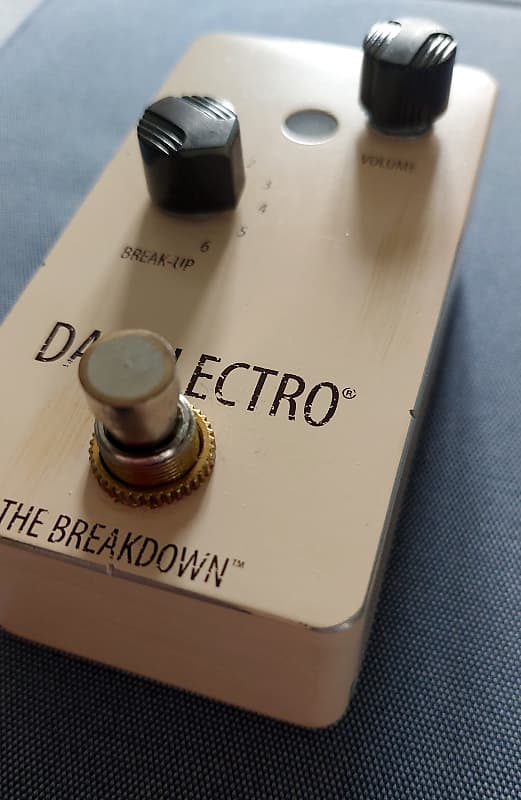 Danelectro The Breakdown