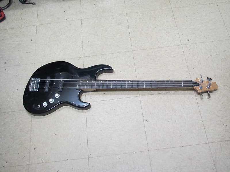 Samick Greg Fairlane Black Bass Guitar Reverb