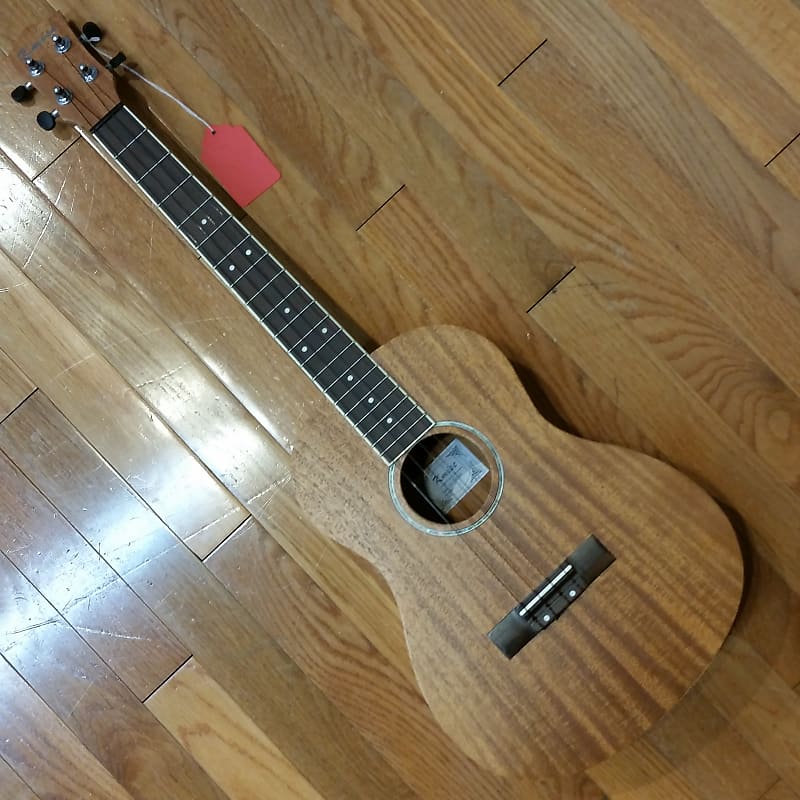 Kmise baritone online ukulele