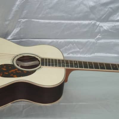 Larrivee OM-40 Rosewood W/Aged Moon Spruce Top, Special Edition 2023 - Satin Natural image 2