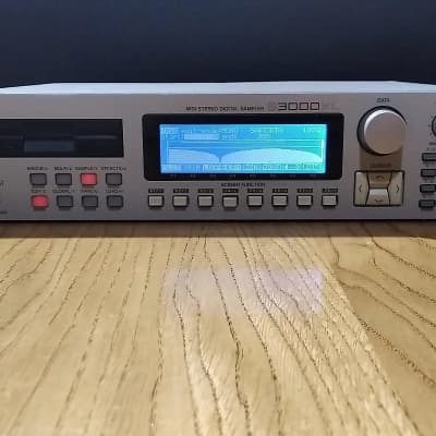 Akai S3000XL MIDI Stereo Digital Sampler 1996 - JAPAN