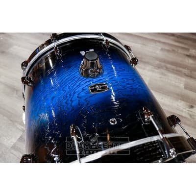 Yamaha Live Custom Hybrid Oak 4pc Drum Set Uzu Ice Sunburst image 3