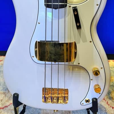 Fender American Vintage '62 Precision Bass 1985 - 1990 | Reverb