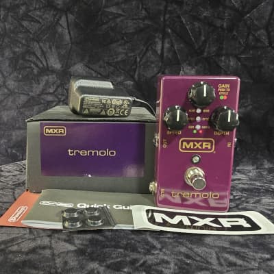 MXR M305 Tremolo Pedal with Power Supply
