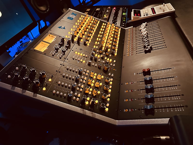 API The Box 1 Console 2014 - 2018 - Black image 1