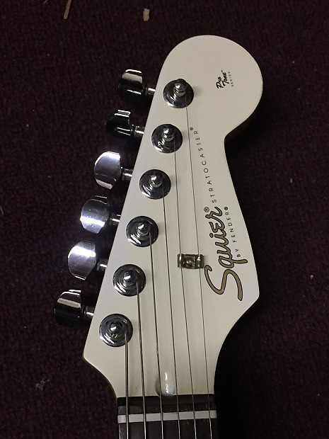 Squier Stratocaster 2002年製 ホワイトカラー Squier Stratocaster 2002年製 ホワイトカラー - メルカリ