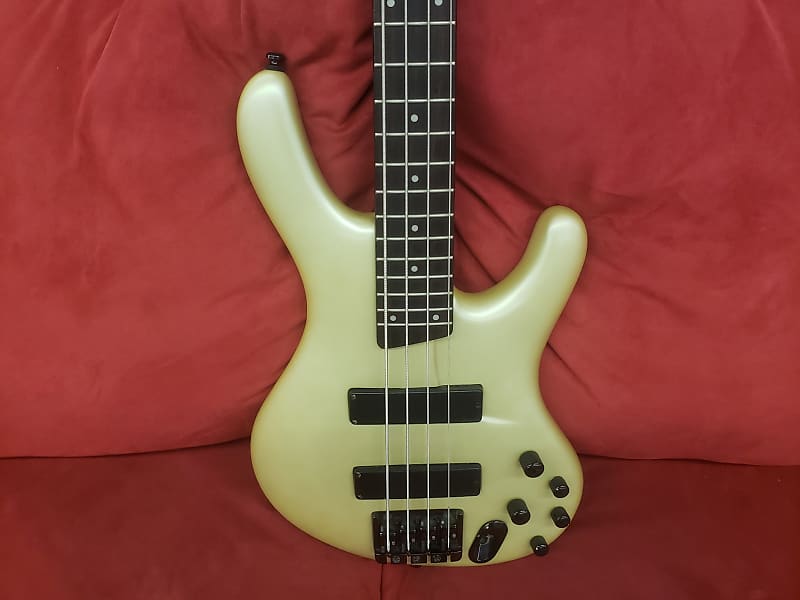 Ibanez EDB 600 Ergodyne Bass Pearl White Satin | Reverb Canada