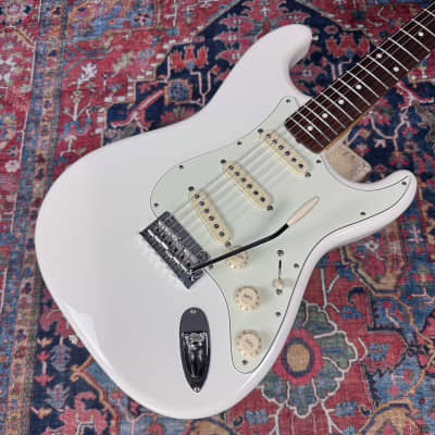 ギター Fender MIJ Hybrid 60s Stratocaster VWH Fender MIJ Hybrid 60s Stratocaster | Reverb