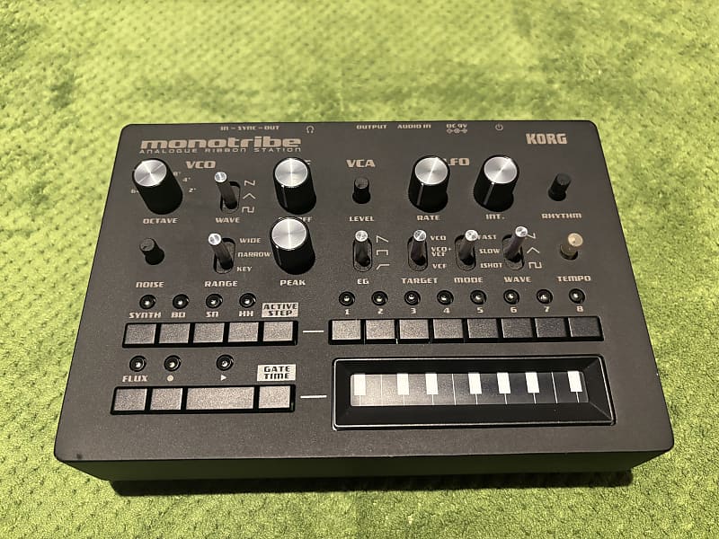 KORG monotribe モノトライブ Korg Monotribe Demonstration - YouTube