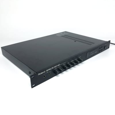 Roland RE-3 Digital Space Echo | Reverb