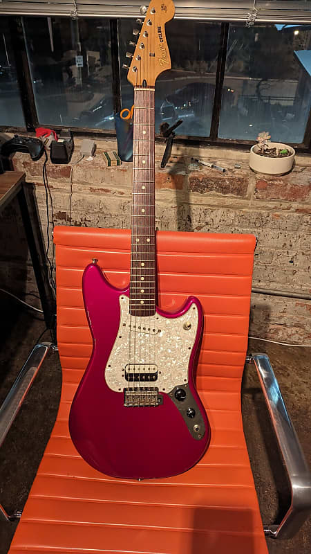 Fender Deluxe Series Cyclone 1999 - 2004 - Candy Apple Red image 1