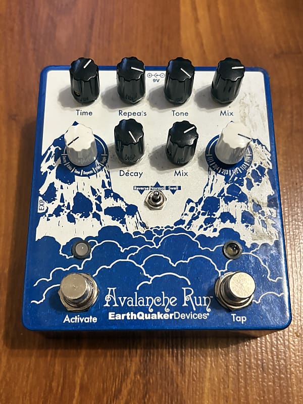 EarthQuaker Devices Avalanche Run Stereo Reverb & Delay with Tap Tempo V2