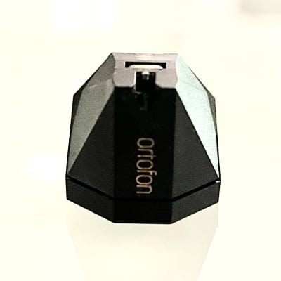 Ortofon 2M Black MM Moving Magnet Phono Cartridge with Nude Shibata Diamond Stylus image 6