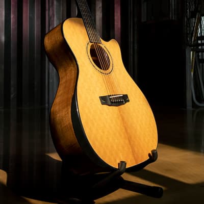 Cort Gold-Edge Natural Glossy w/Case (B Stock) image 5