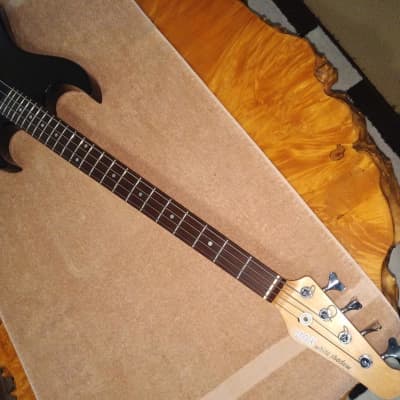Vox 'White Shadow' 4 string Bass 1986 black for sale