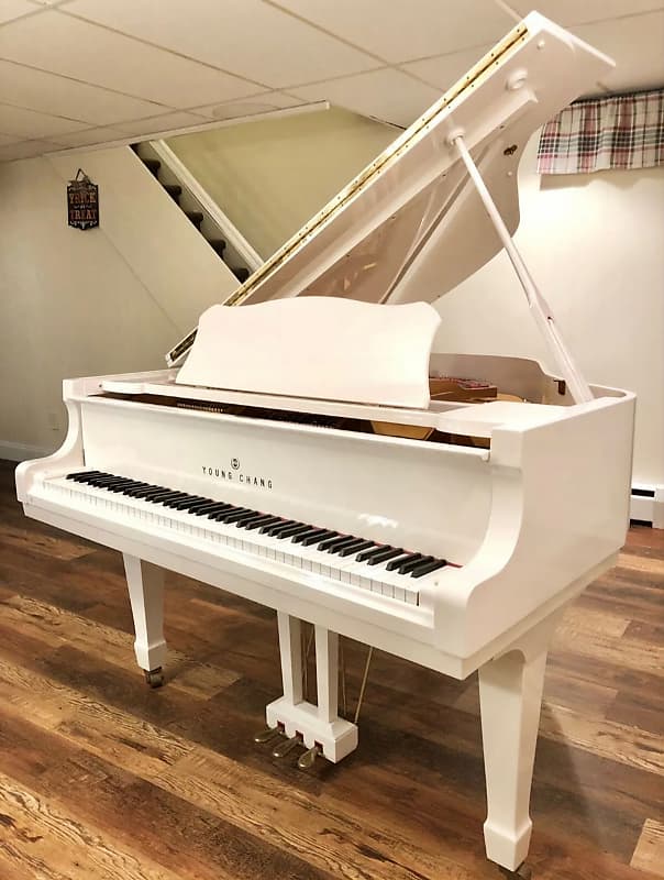 Gorgeous grand piano Young Chang G-150 | Reverb