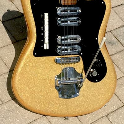 Noble Grand Deluxe Sparkle Guitar 1964 - a very rare Italian made totally deco Gold Sparkle guitar ! image 1