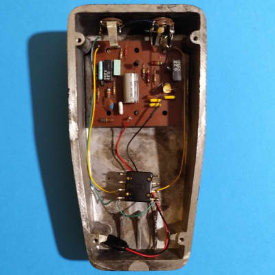 Jen HF Modulator (same as the Gretsch Play Boy) w/battery clip converter image 10