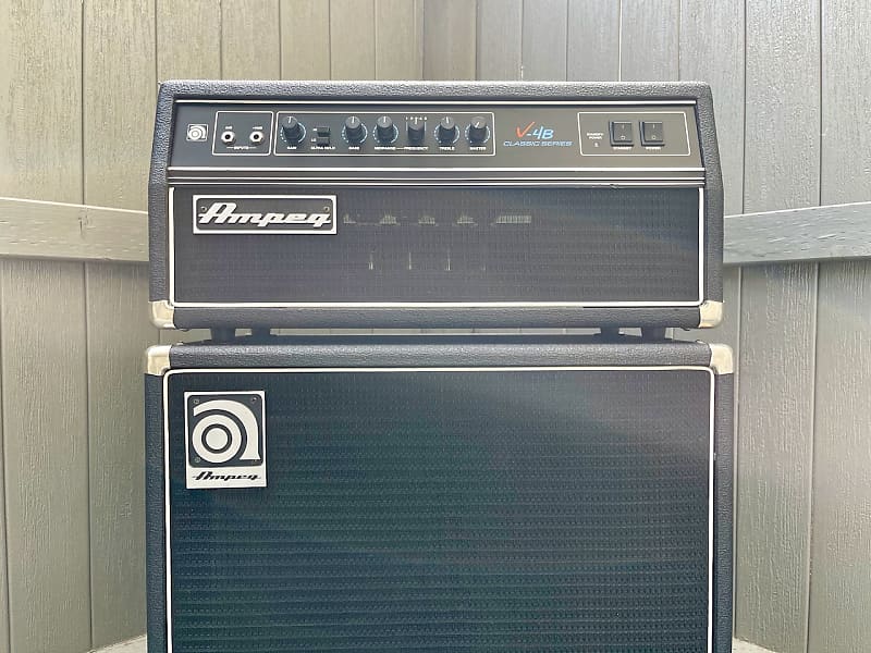 Ampeg V-4B Classic Series (V4BH) 1996 Black - Made in USA - All Tube Bass  Amplifier - MINT.