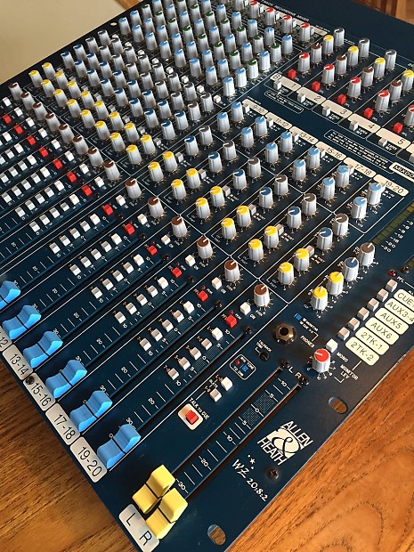 Allen & Heath WZ 20:8:2 アナログミキサー Allen & Heath MixWizard WZ20:8:2 | Reverb