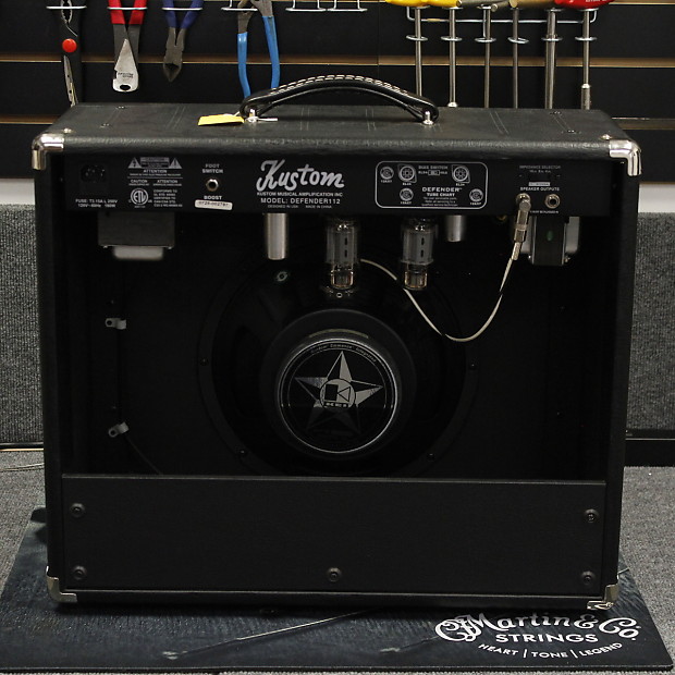 Kustom Defender 1x12 suturasonline .br