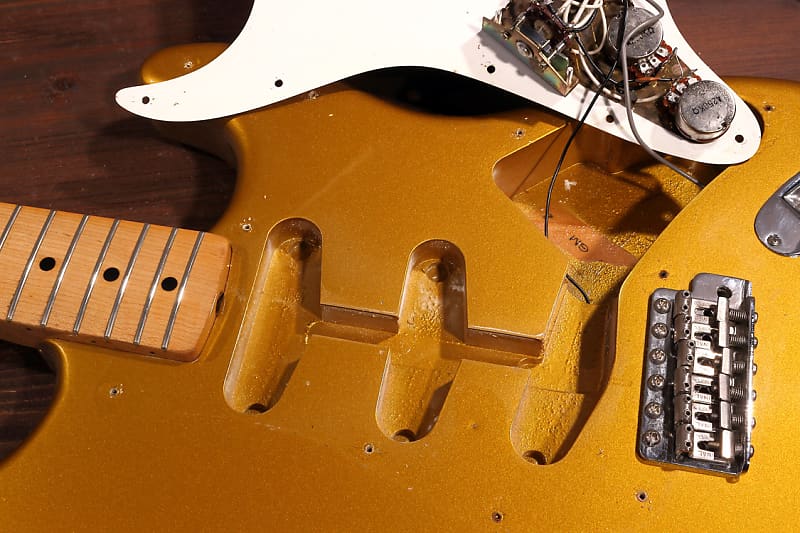 Tokai Strat Springy Sound ST-65 Very Rare! - Gold Metallic - Custom Ordered  finish - Lawsuit era - | Reverb