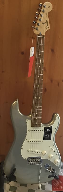 Fender Player Stratocaster PF Silver image 1