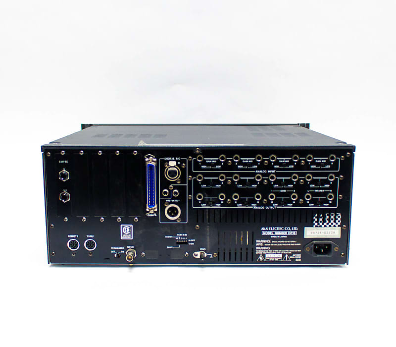 Akai DR16 Hard Disk Multitrack Recorder Version 2.0 Rack Akai DR16 Hard Disk Multitrack Recorder Version 2.0 Rack
