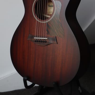 *BRAND NEW, Not Mint* Taylor American Dream AD22e-SEB Shaded Edgeburst for sale