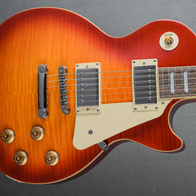 Epiphone 1997 Les Paul Studio Standard in Honey Burst Guitar Epiphone 1997 Les Paul Studio Standard in Honey Burst Guitar