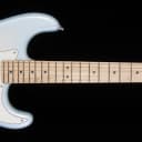 Fender American Deluxe Stratocaster® 2-Tone Silver Blue, Maple (088)
